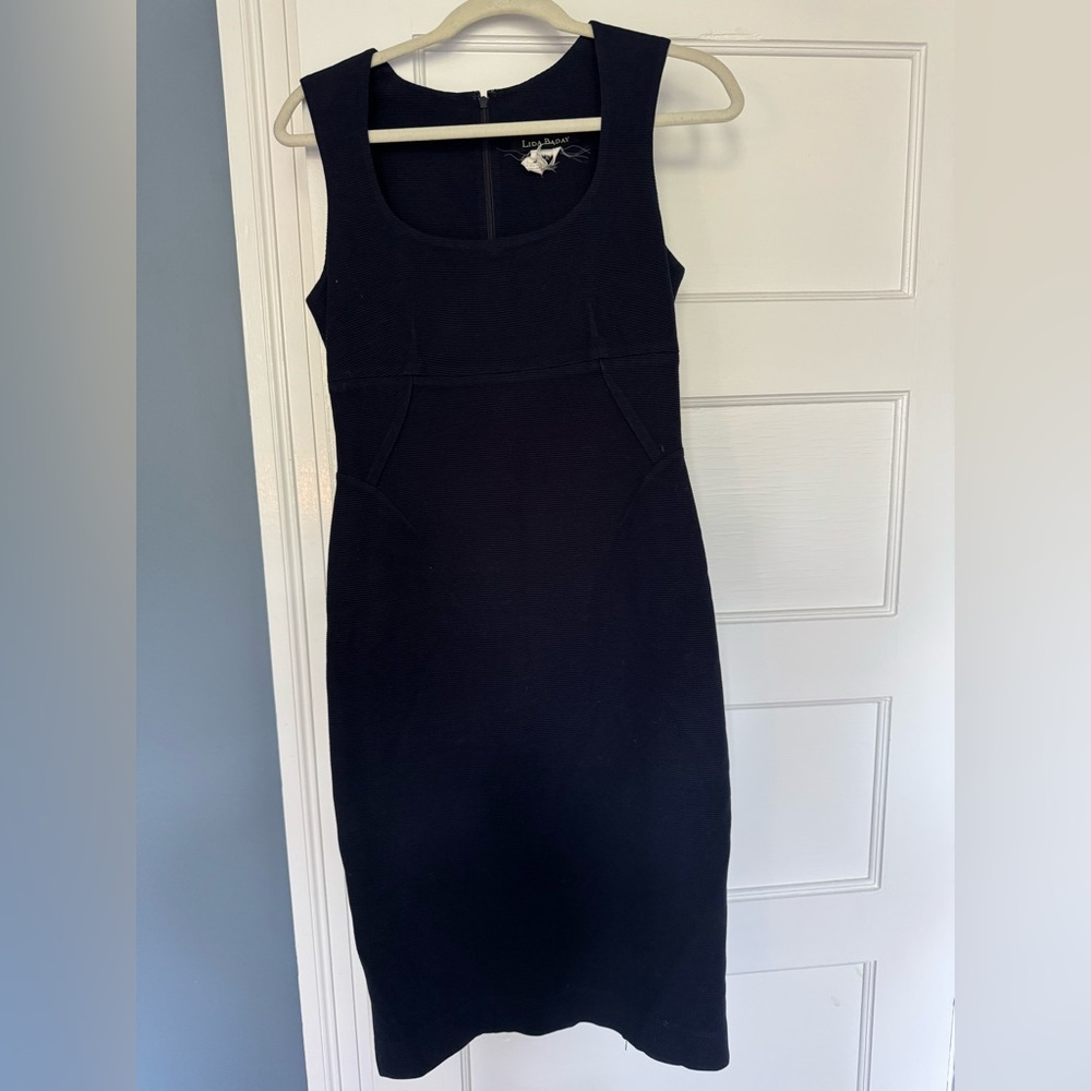 Great scoop neck body-con dress